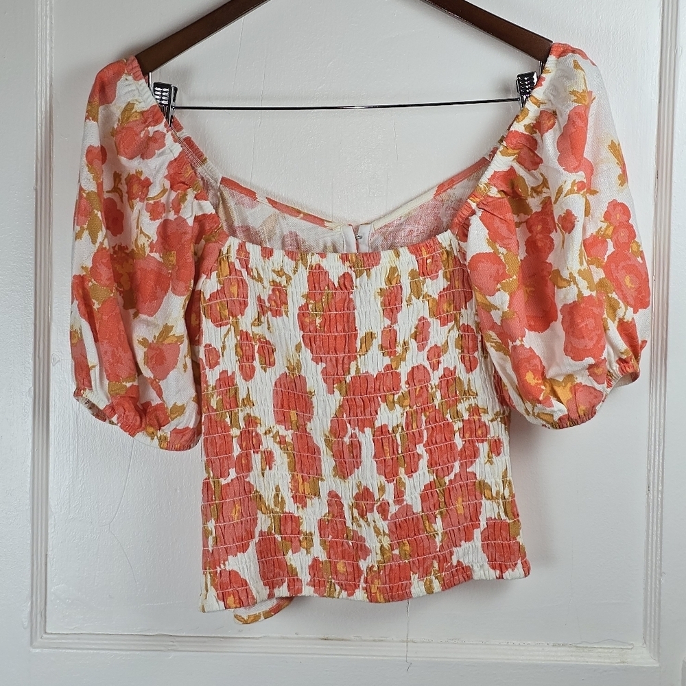 NWT Siena Sky Cropped Floral Cottagecore Milkmaid Smocked Top Size Small - Picture 2 of 8